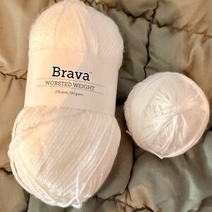 8 Skeins of Knit Picks Brava Premium Worsted Weight Pill Free Yarn